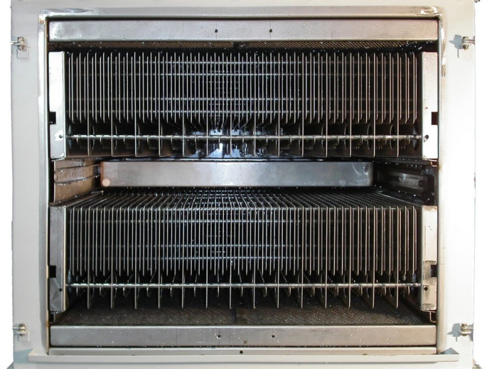 Exhaust air cleaning at roasting and deep-frying plants
